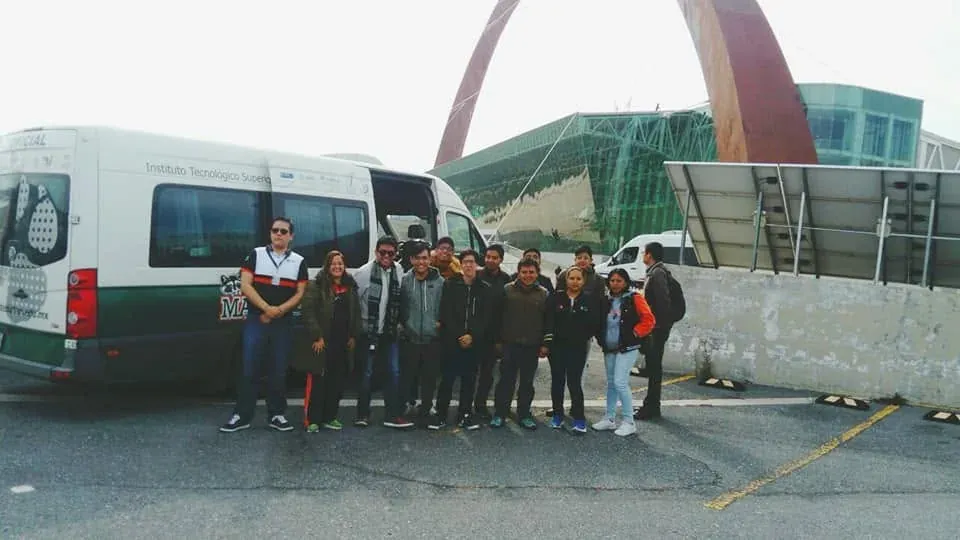 Llegada del equipo, acompañado por Miguel Ángel Aguilar Cortés, asesor del proyecto.